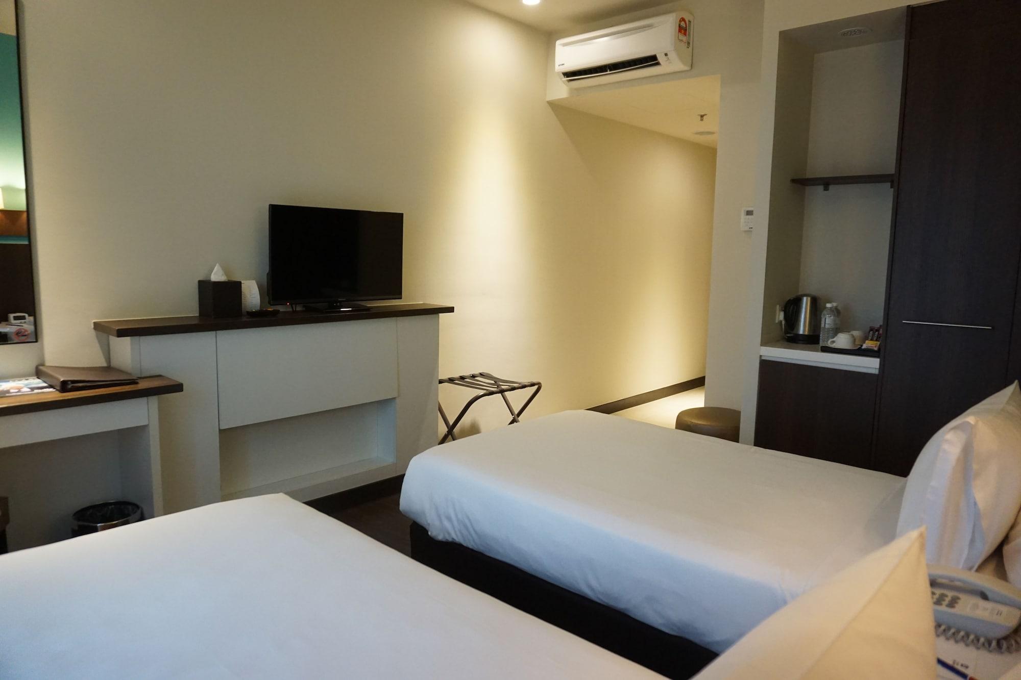 Wyndham Garden I-city Hotel