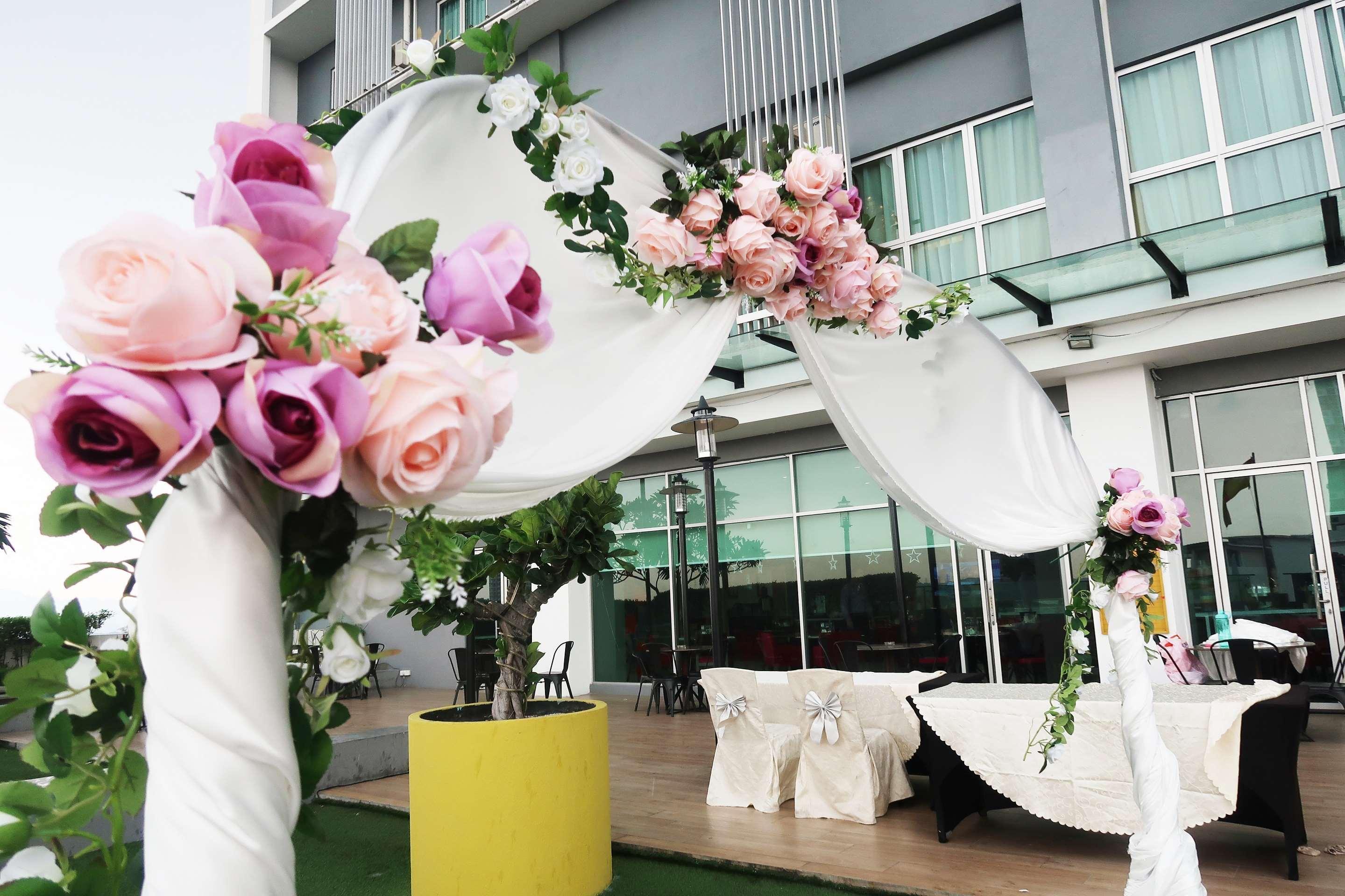 Hotel Wyndham Garden I-city