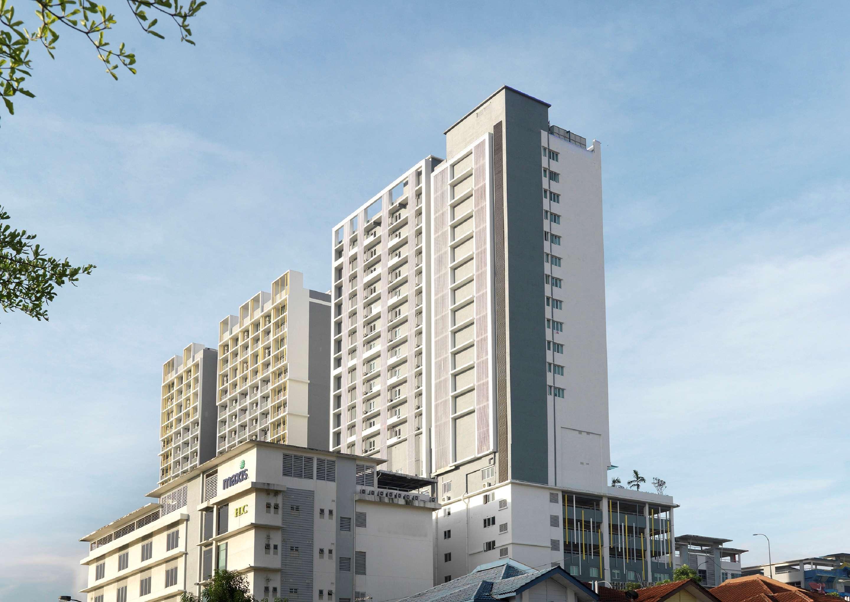 Wyndham Garden I-city Hotel 4*