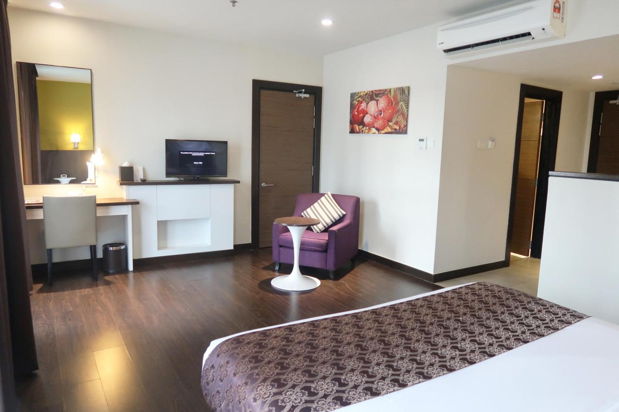 Hotel Wyndham Garden I-city