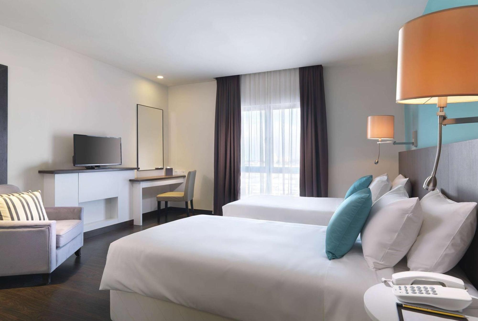 Wyndham Garden I-city