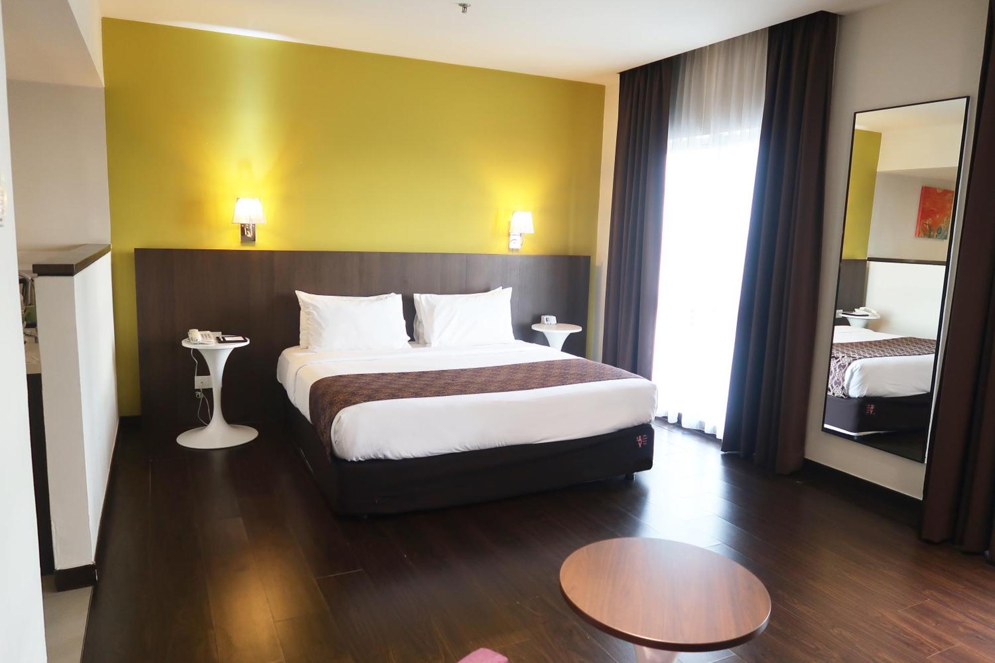 Wyndham Garden I-city 4*