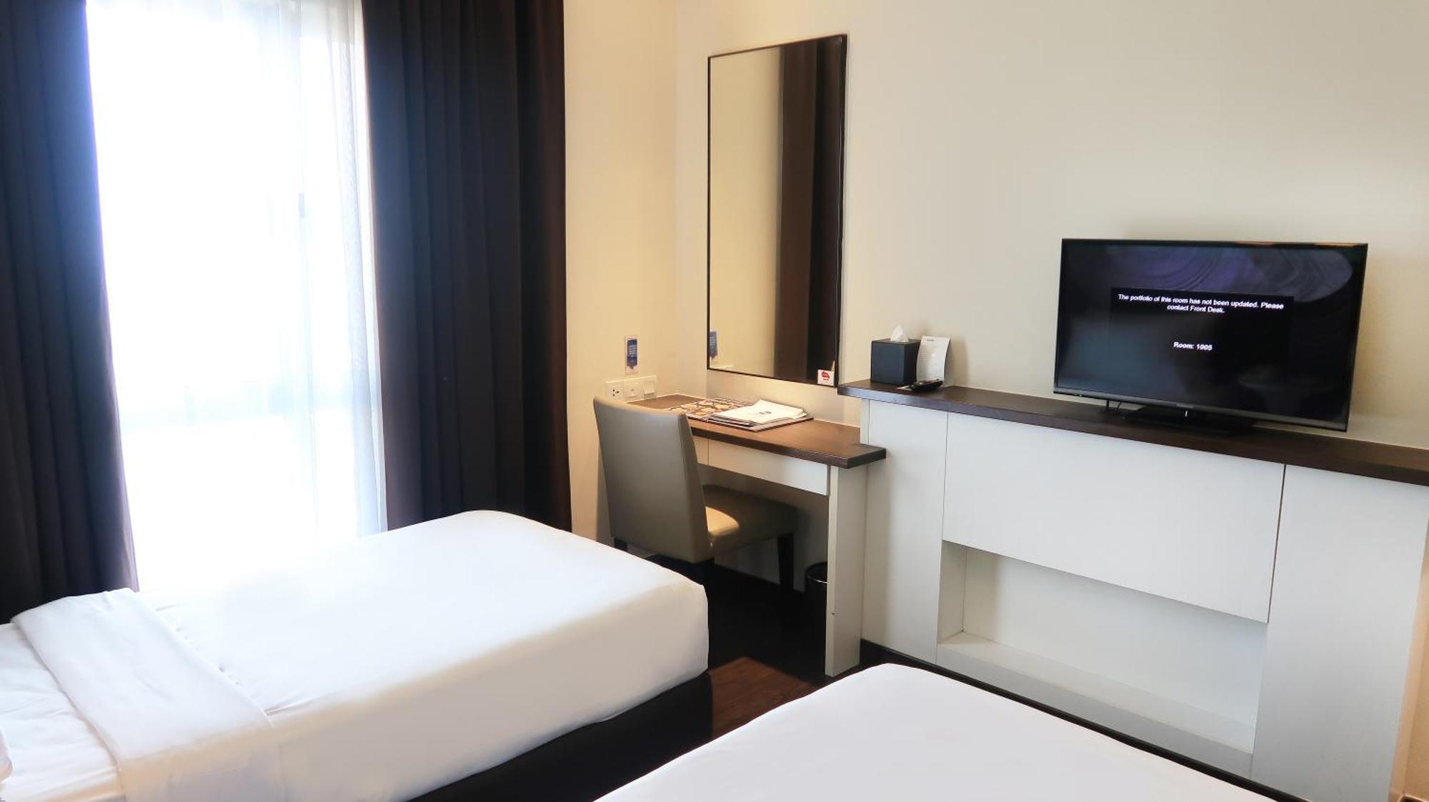 Wyndham Garden I-city Hotel 4*