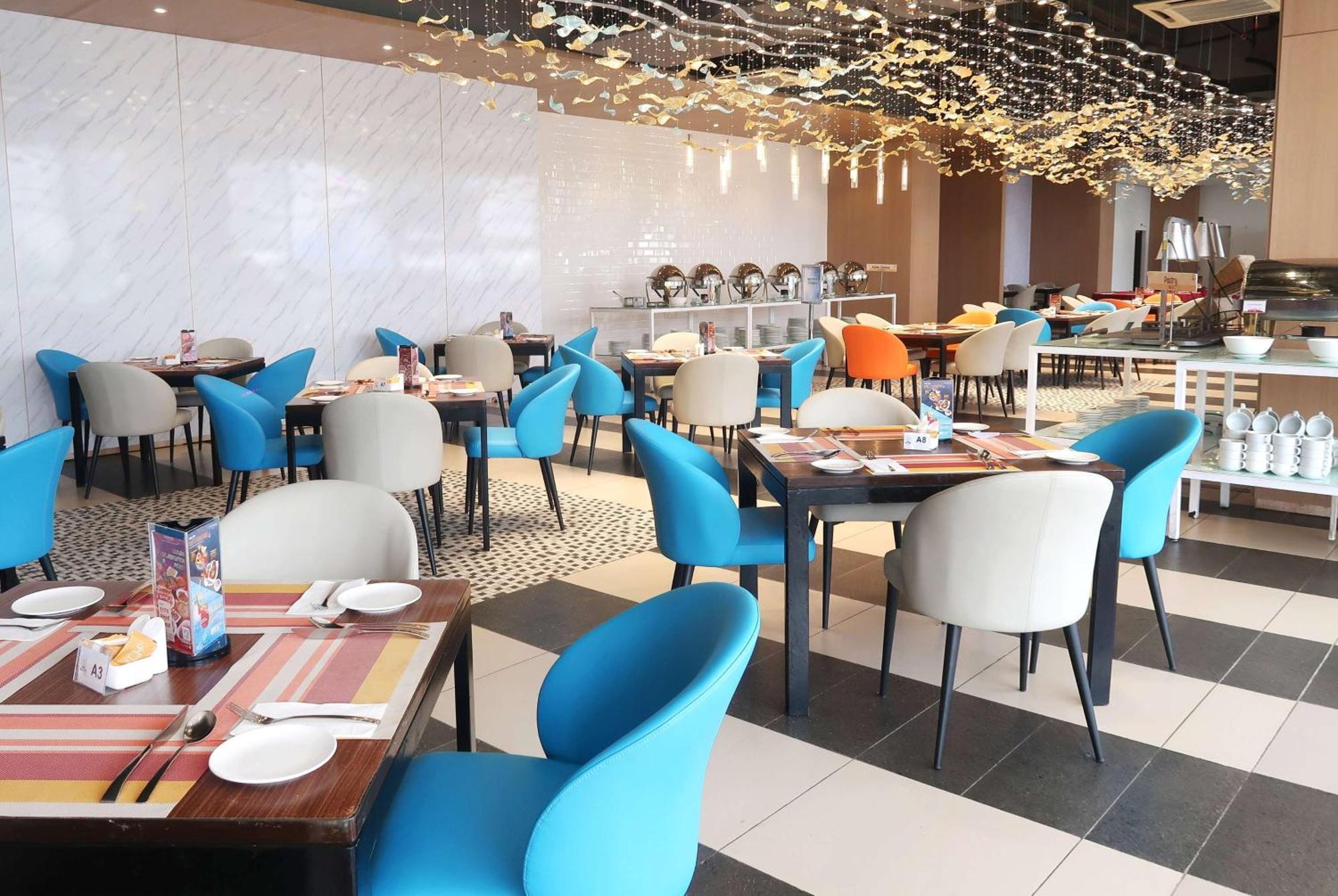 Wyndham Garden I-city Hotel 4*