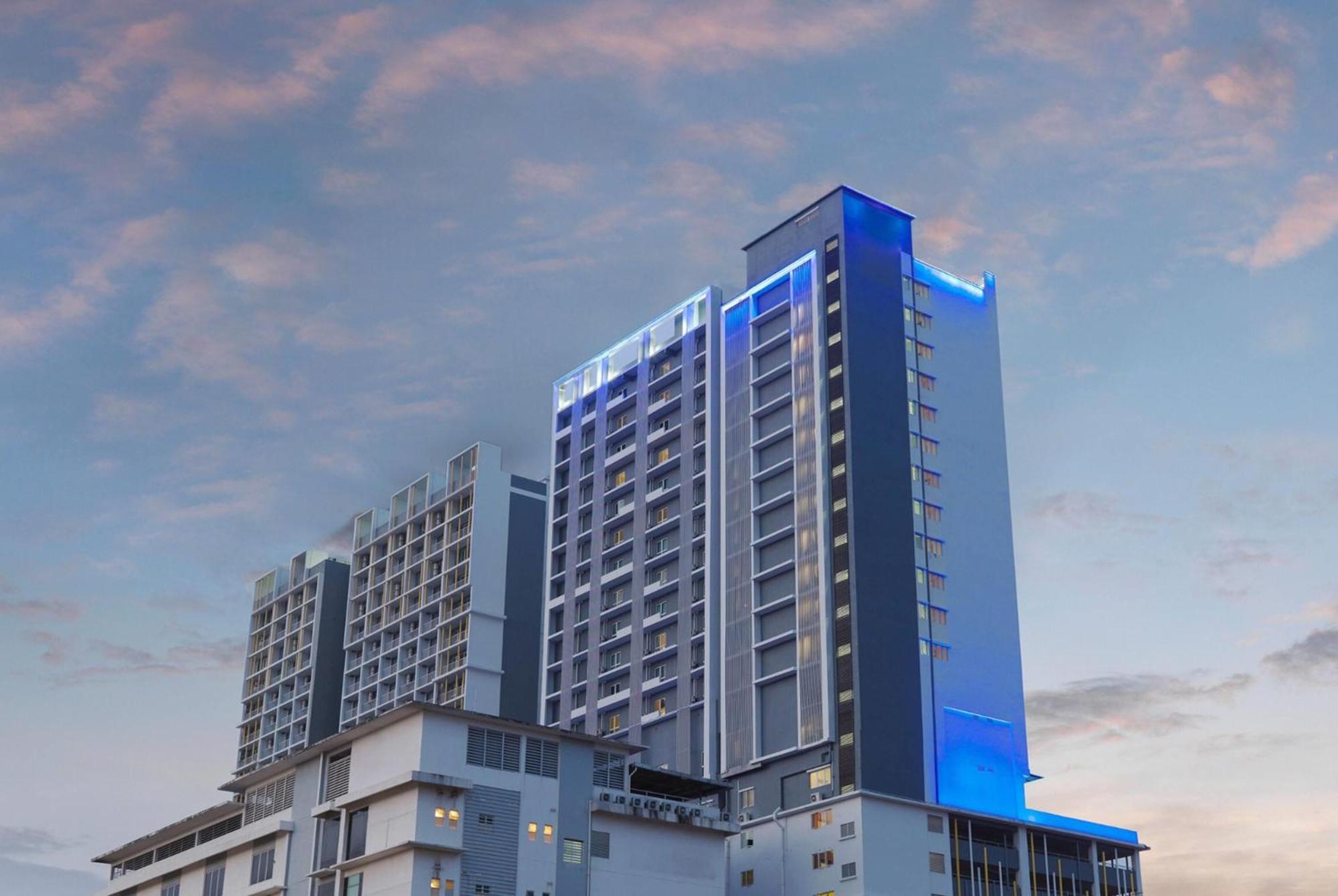 Wyndham Garden I-city Hotel